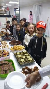 KİMSESİZ ÇOCUKLAR İÇİN KERMESTEYİZ