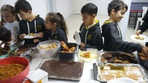 KİMSESİZ ÇOCUKLAR İÇİN KERMESTEYİZ